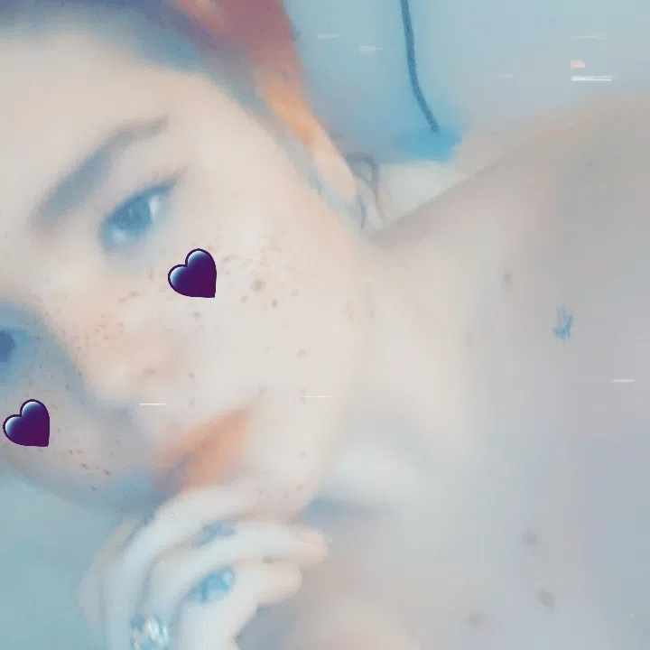 Emo Chick PlaysOnline Fanvue picture