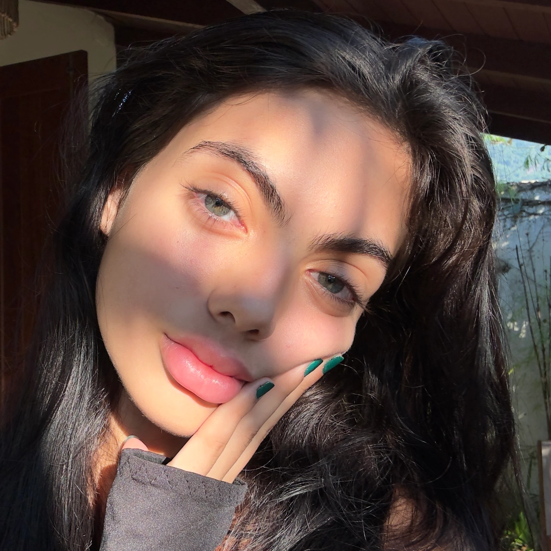 Brenda trindade facial