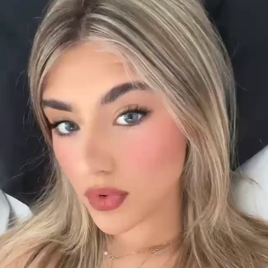 Mia Fox li Fanvue picture