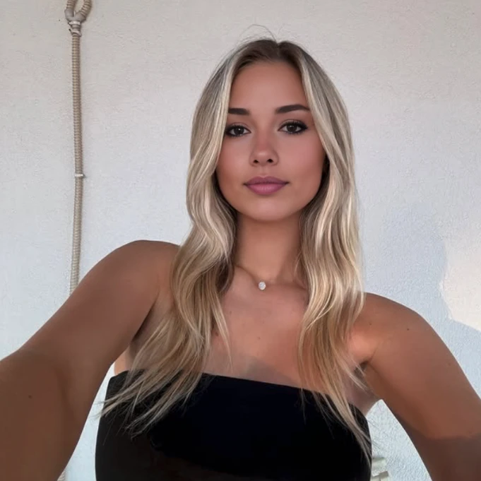 Emma Sophia Fanvue picture