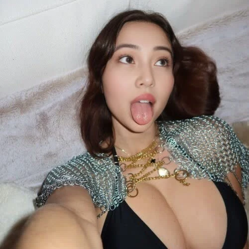 Mia Fanvue picture