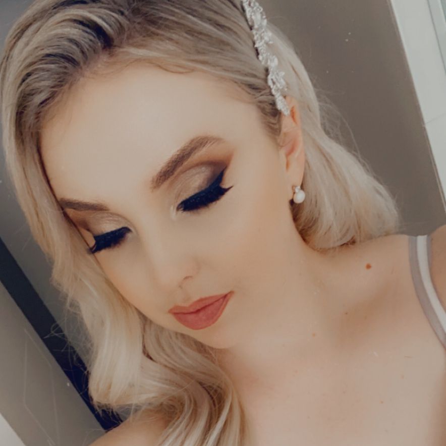 Ella Rose 🌹