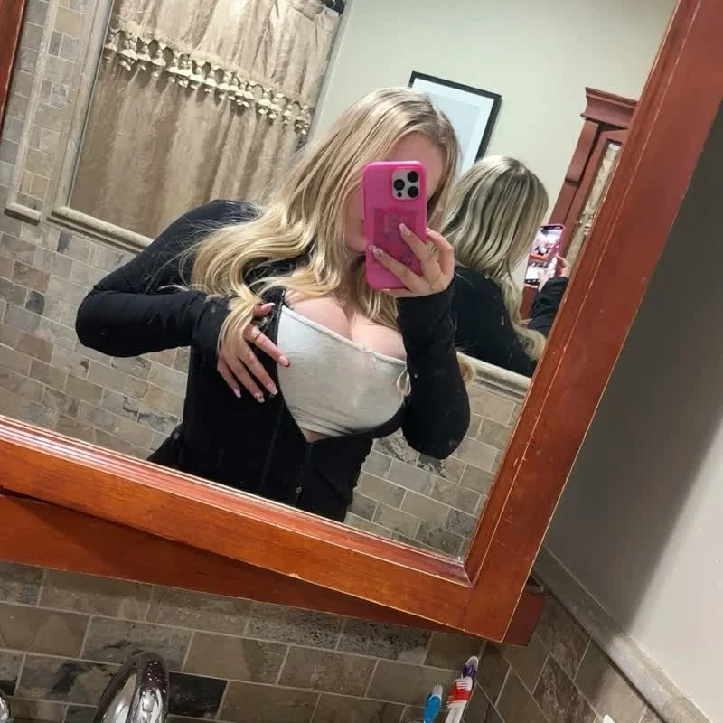 Lily Rae