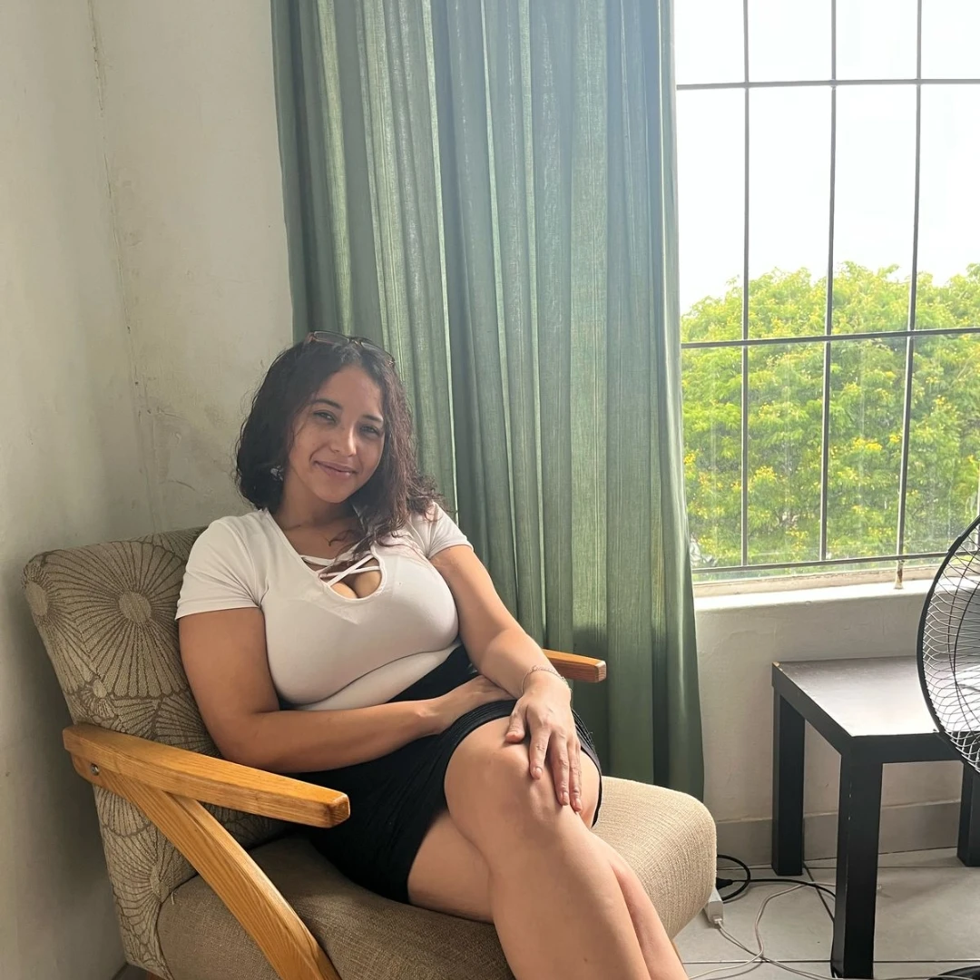 Alexis Hv in a revealing pose