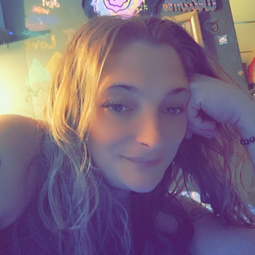 Goddess Renee Fanvue picture