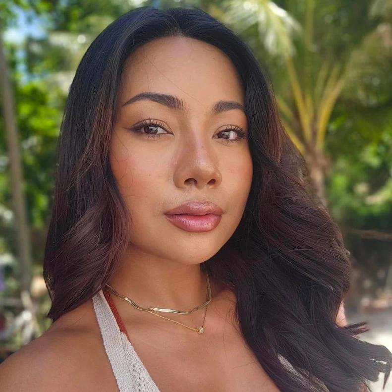 Asia Pocahontas Fanvue picture