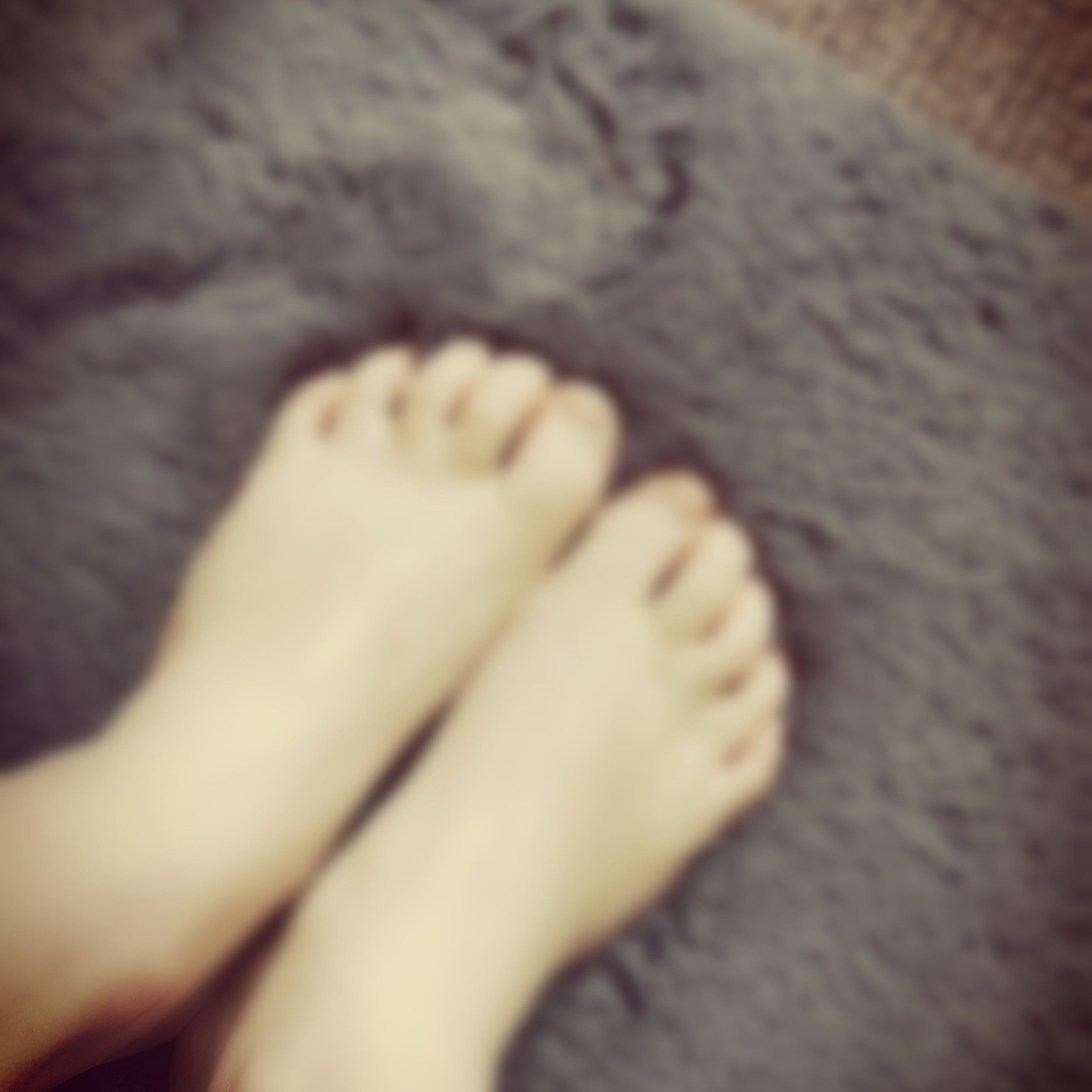 Tiny toes sexy feet - Fanvue