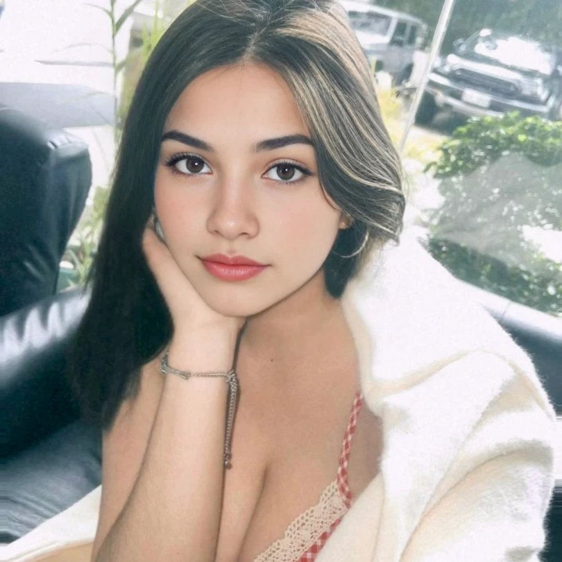 Maya Luna Fanvue picture