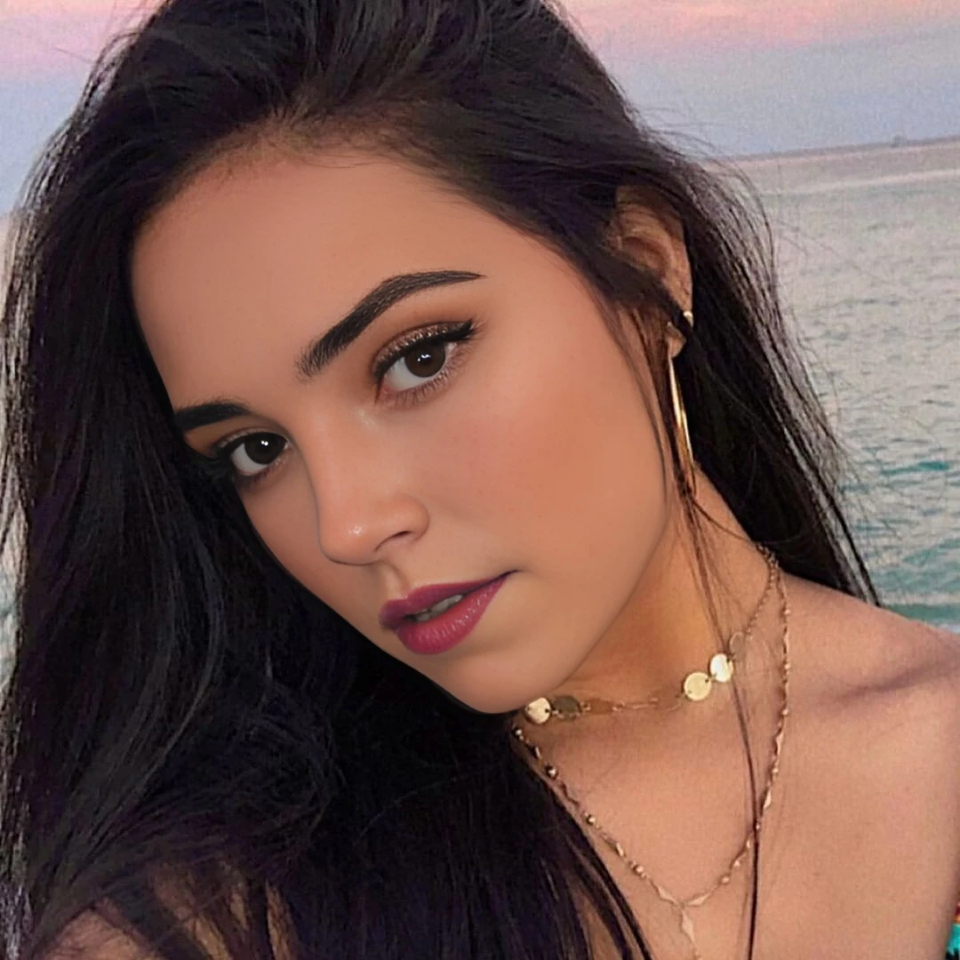 Ashley Fanvue picture