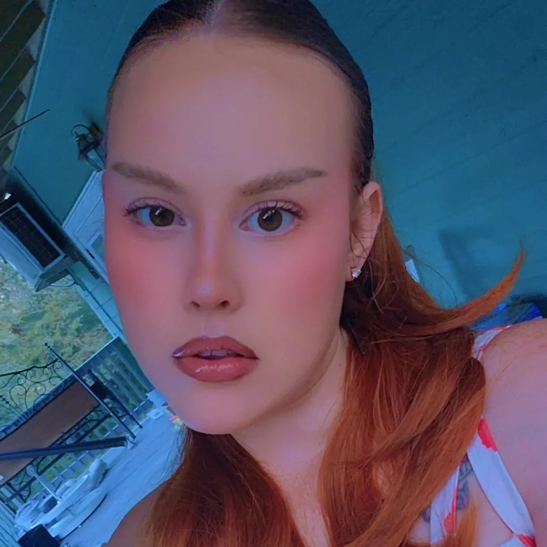 Findom Goddess Ginger Fanvue picture