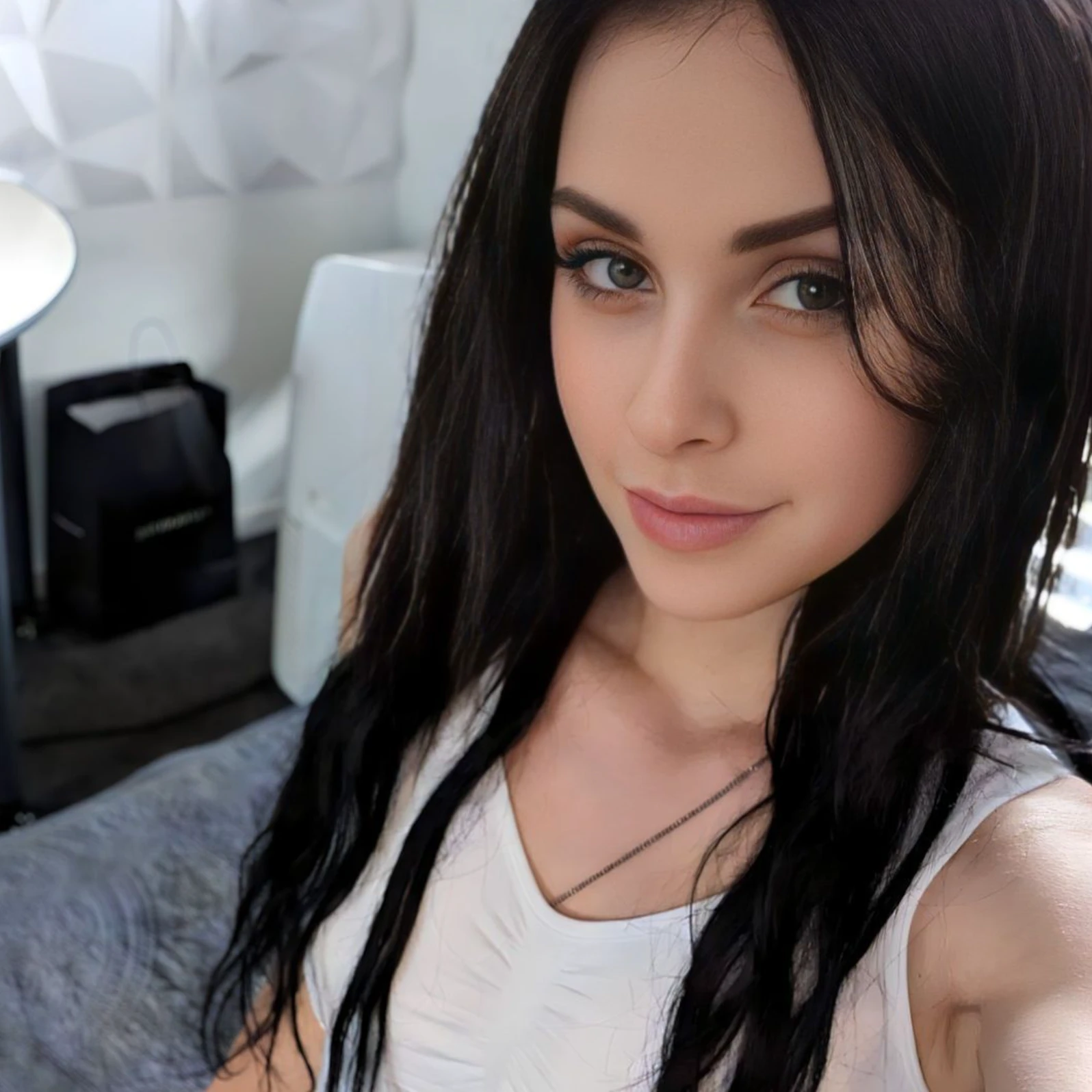 Bella Fanvue picture