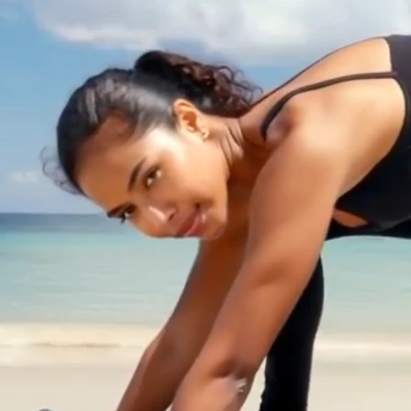 Fitness Carmen Fanvue picture