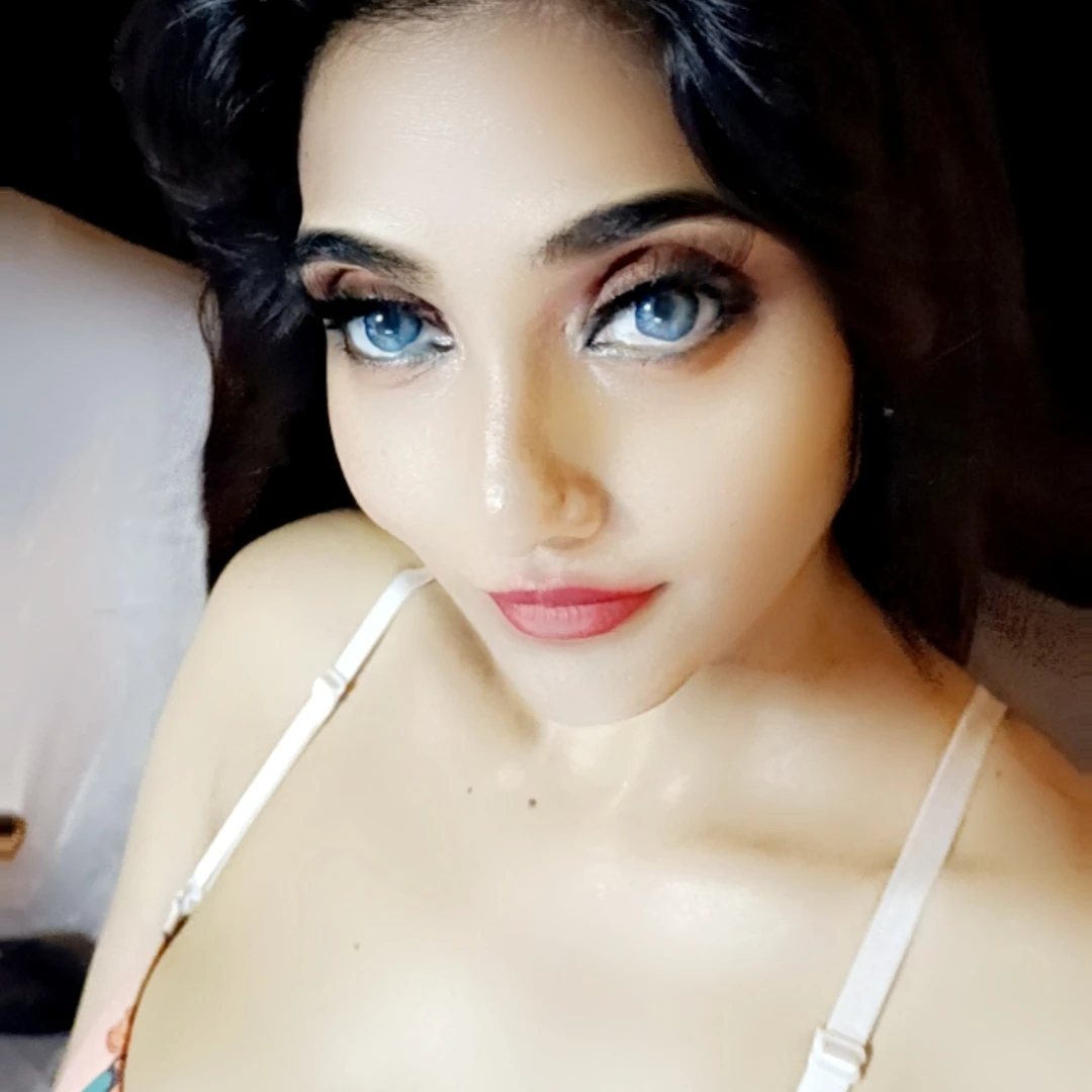 Alishakhalil Fanvue picture