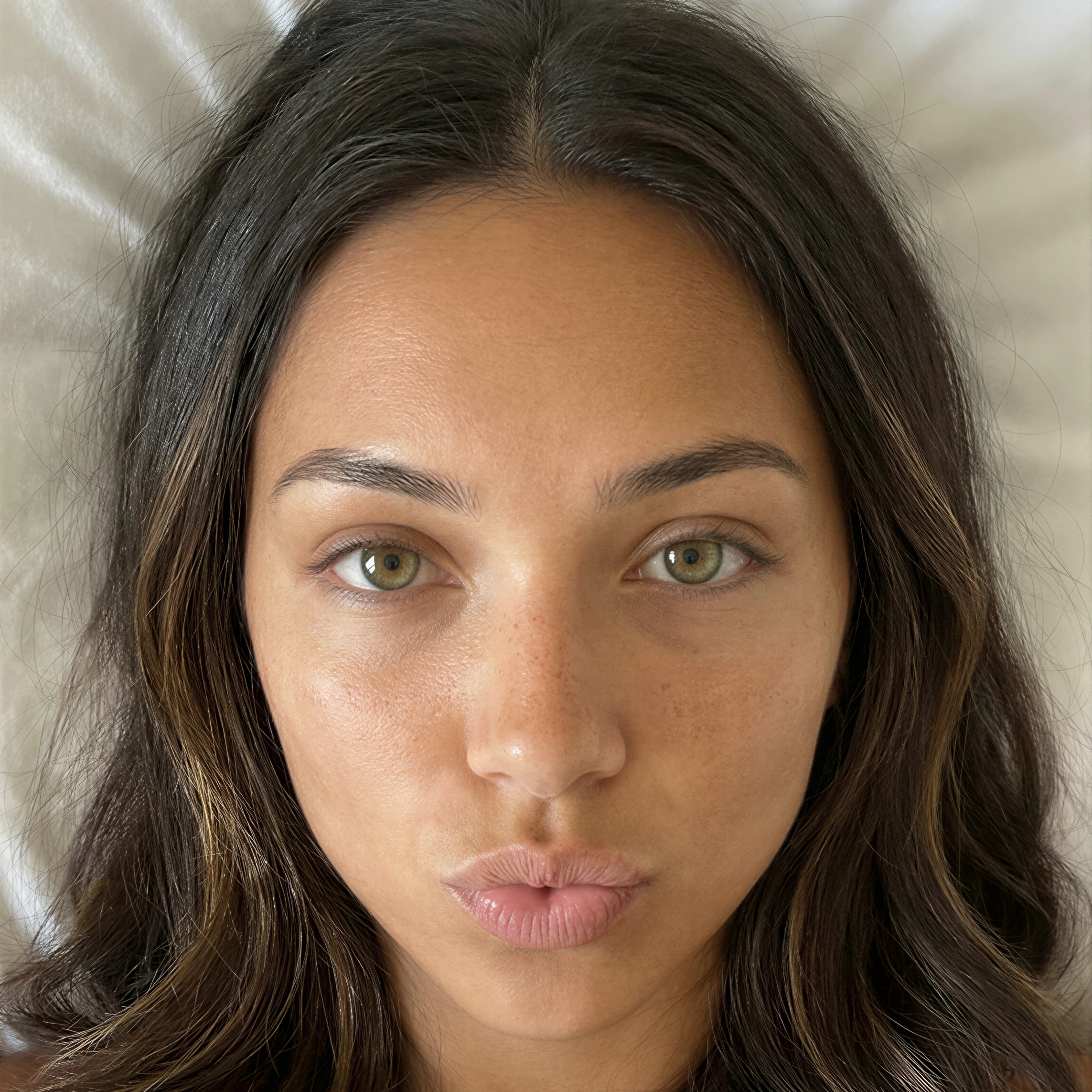 Valentina Cole