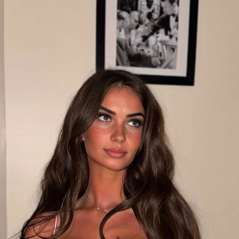 Lara_rpt76 Fanvue picture